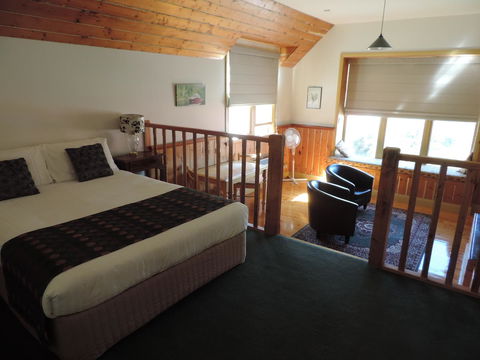 Bushman's Cafe - Dalby Accommodation 12