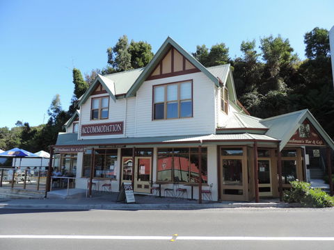 Bushman's Cafe - Dalby Accommodation 9