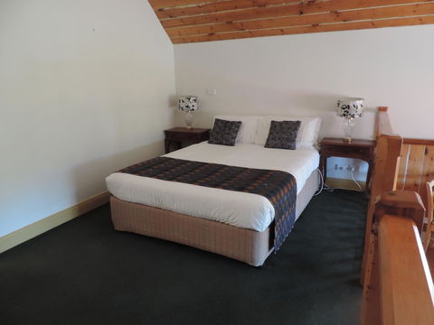 Bushman's Cafe - Dalby Accommodation 13