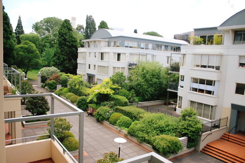 Jenatt Apartments Salamanca - Dalby Accommodation 29