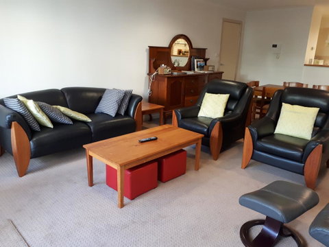 Jenatt Apartments Salamanca - Dalby Accommodation 8