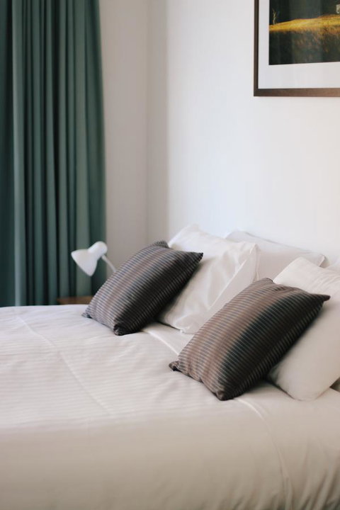 Jenatt Apartments Salamanca - Dalby Accommodation 22