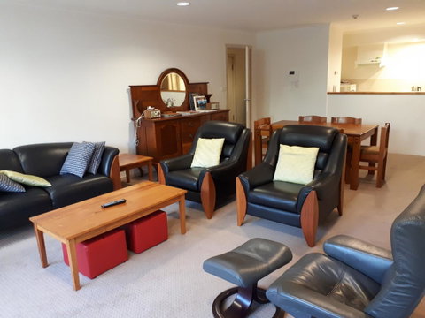 Jenatt Apartments Salamanca - Dalby Accommodation 14