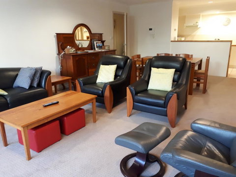 Jenatt Apartments Salamanca - Dalby Accommodation 13