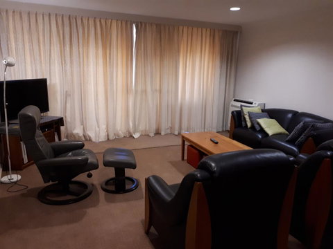 Jenatt Apartments Salamanca - Dalby Accommodation 16