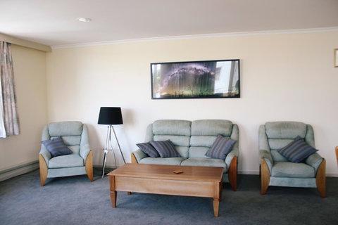 Jenatt Apartments Salamanca - Dalby Accommodation 34