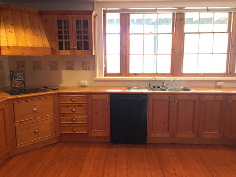 CLAYFIELD HOMESTEAD - Rustic Country Accommodation - Dalby Accommodation 7