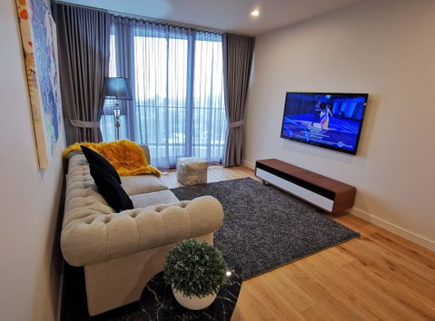NEW 2 Rooms 2 Baths Apartment In Glen Waverley - Dalby Accommodation 2