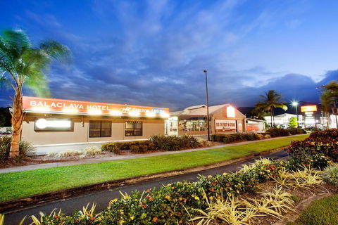 Nightcap At Balaclava Hotel - Dalby Accommodation 2