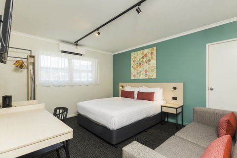 Nightcap At Balaclava Hotel - Dalby Accommodation 0