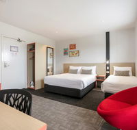 Nightcap at Camp Hill Hotel - Dalby Accommodation