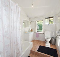 Nimbin waterfall retreat - Dalby Accommodation