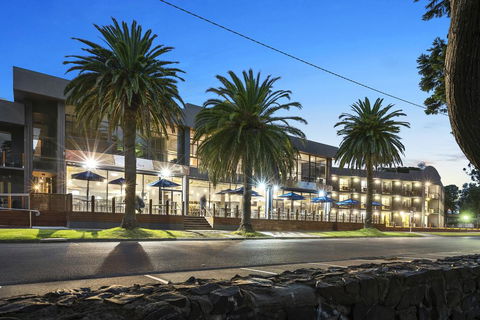 North Pier Hotel - Dalby Accommodation 0