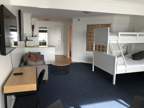 North Pier Hotel - Dalby Accommodation 2