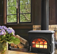 NUNGAROO COTTAGE - Dalby Accommodation