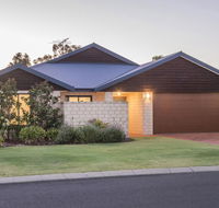 Nyes Nest - Dalby Accommodation