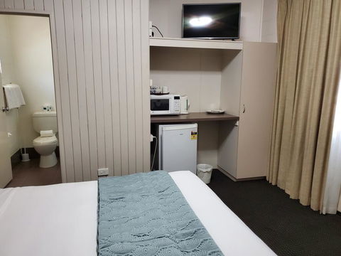 O'Sheas Windsor Hotel - Dalby Accommodation 2
