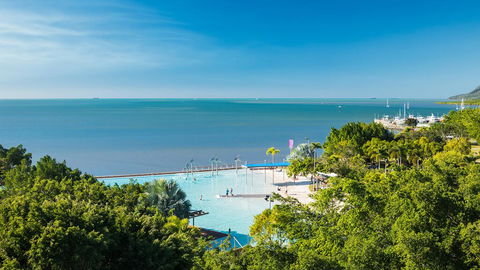 Oaks Cairns Hotel - Dalby Accommodation 1