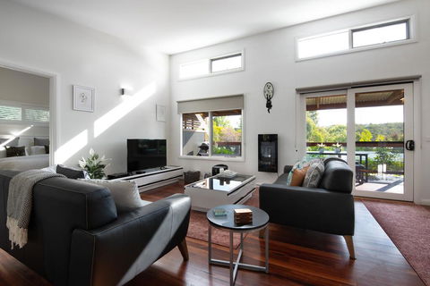 Oblique - Dalby Accommodation 2