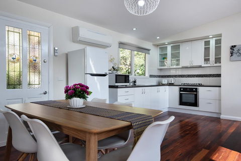 Oblique - Dalby Accommodation 3