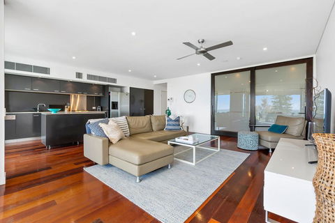 OCEAN VIEWS @ NOR NOR EAST 201 - Dalby Accommodation 3