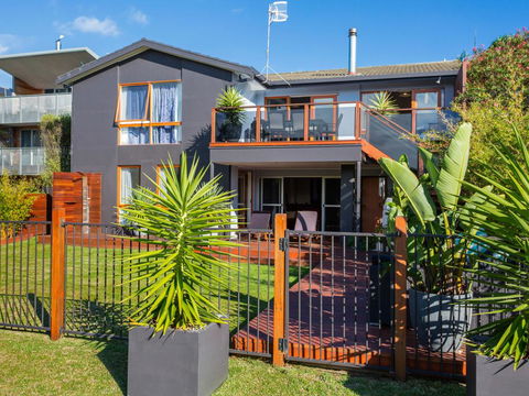 Ocean's 30 - Ultimate Beach Frontage - Dalby Accommodation 0