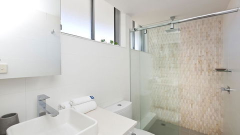 Oceanic 10 -On Forster Main Beach! - Dalby Accommodation 1
