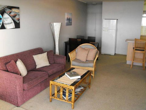 Oceanic, Unit 14, 8-12 North Street - Dalby Accommodation 1