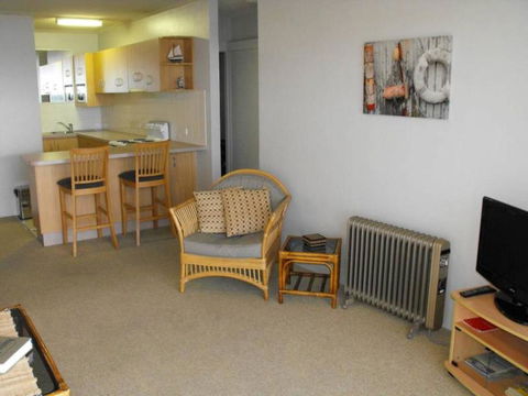Oceanic, Unit 14, 8-12 North Street - Dalby Accommodation 3