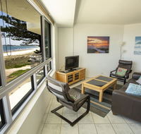 Oceanside Resort - Absolute Beachfront Apartments - Dalby Accommodation