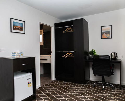 ODYSSEY APOLLO BAY - Dalby Accommodation 3