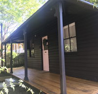 Old Railway Cottage - Dalby Accommodation