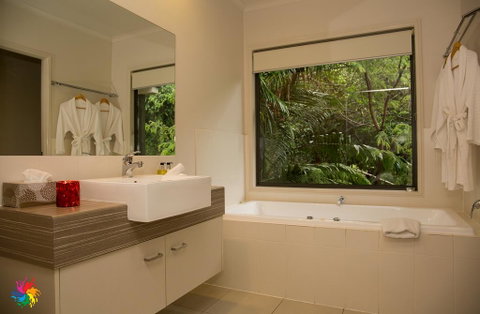 On Obi Maleny - Dalby Accommodation 3