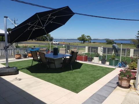 ON THE ESTUARY - Dalby Accommodation 3