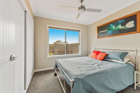 Ontario Way 1 Burrill Lake - Dalby Accommodation 3