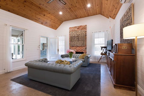 Orchards At Spring Vale Farm - Dalby Accommodation 3