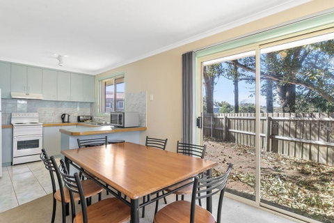 Ozan Unit 1-9 - Dalby Accommodation 1