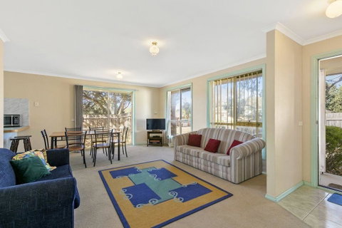 Ozan Unit 1-9 - Dalby Accommodation 2