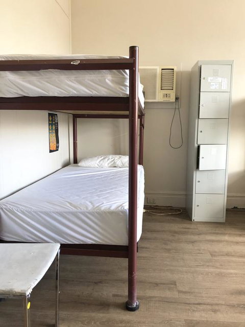 Ozi Inn Backpackers - Dalby Accommodation 3