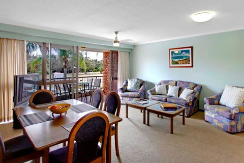 Pacific Blue - Dalby Accommodation 2