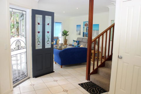 PACIFIC PALMS - Dalby Accommodation 0