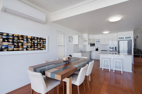 Palm Beach Beachfront Townhouse - Dalby Accommodation 3