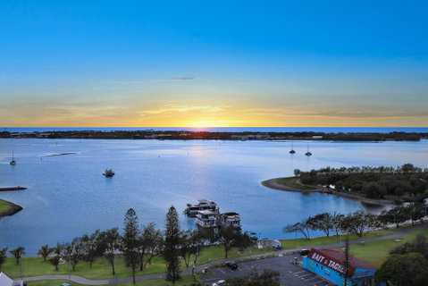 Palmerston Tower - Dalby Accommodation 3