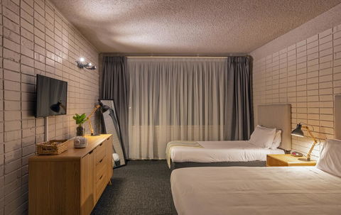 Palms Hotel - Dalby Accommodation 2