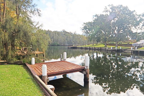 Paradise On The Water - Dalby Accommodation 0