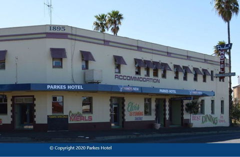 Parkes Hotel - Dalby Accommodation 0