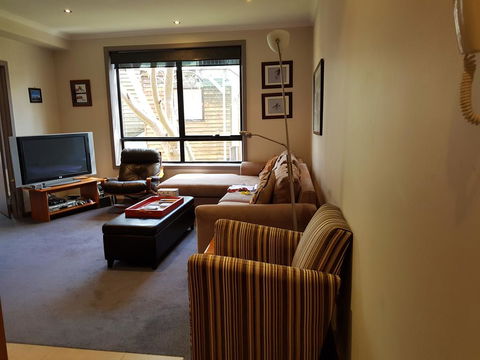 Peak 105 - Dalby Accommodation 2
