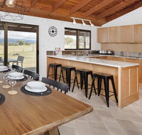 Peak View House - Dalby Accommodation