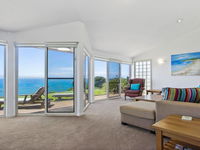 Penguin Head Retreat - fabulous views