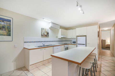 Peregian Court Resort - 4/84 Peregian Esp - Dalby Accommodation 1